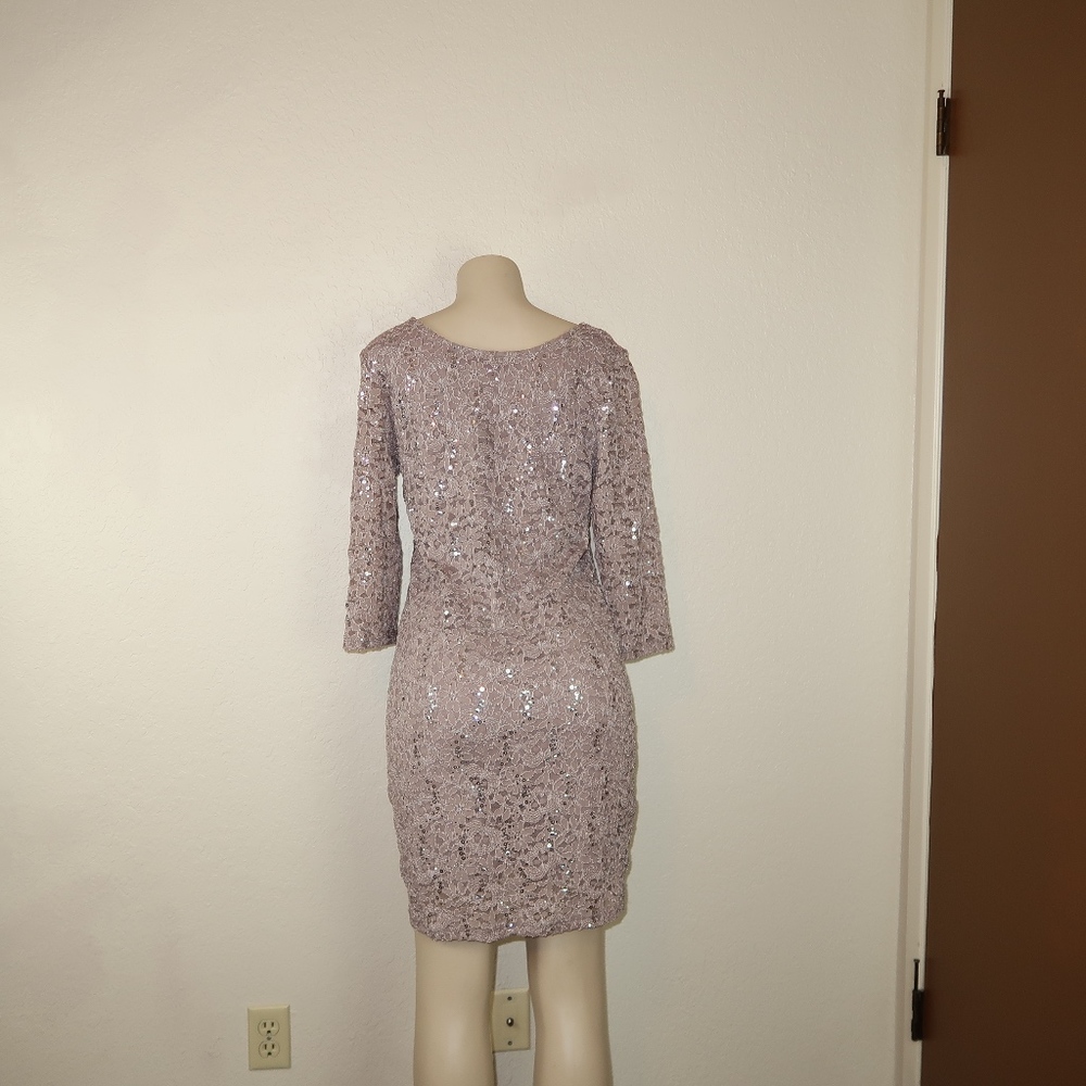 Dress - Picture 2 of 4